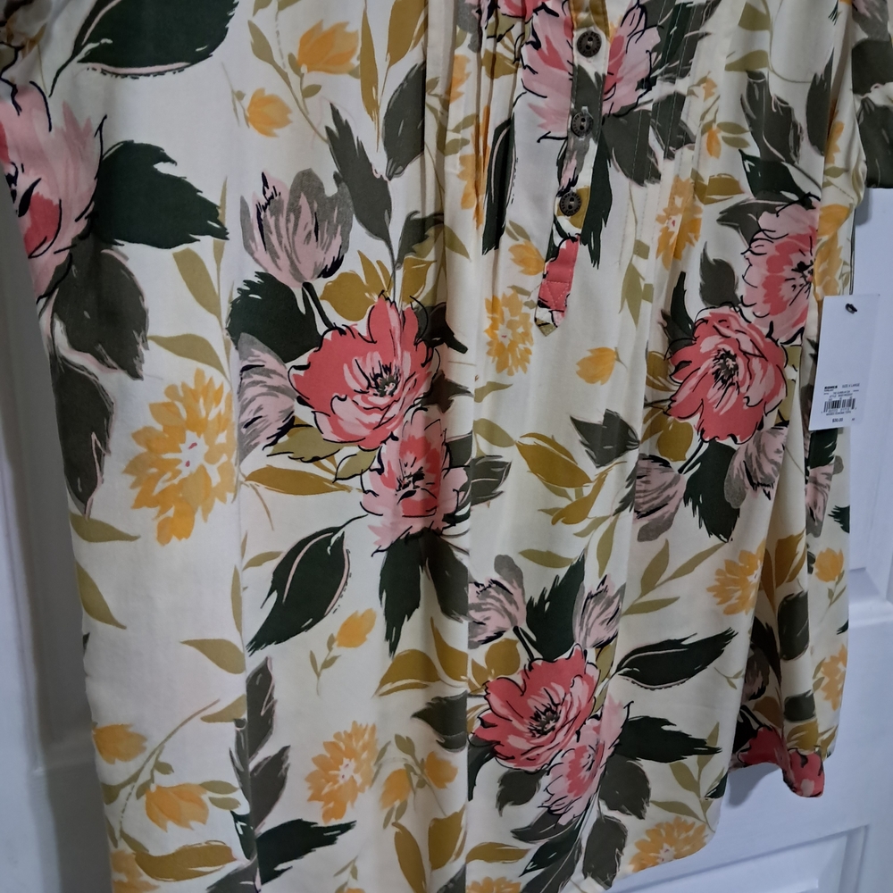 Floral V-Neck Short Sleeve Top - Cream with Pink & Olive - Picture 8 of 10